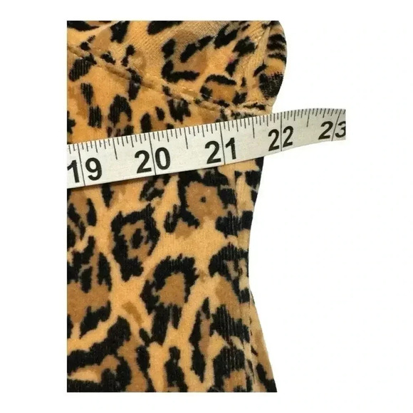 Vintage Y2K Liz Claiborne Women’s Large Animal Print Velour Pullover Jacket Top - Picture 5 of 6